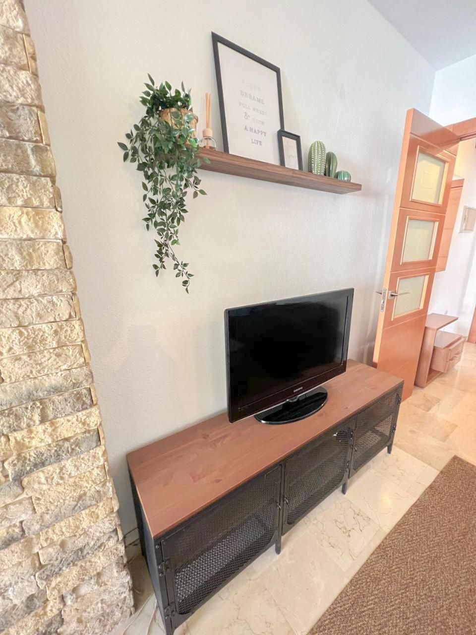 Large & Cozy Centrally Apartment Torremolinos Luaran gambar
