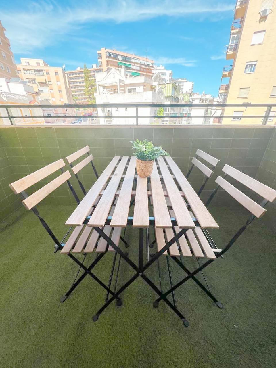 Large & Cozy Centrally Apartment Torremolinos Luaran gambar