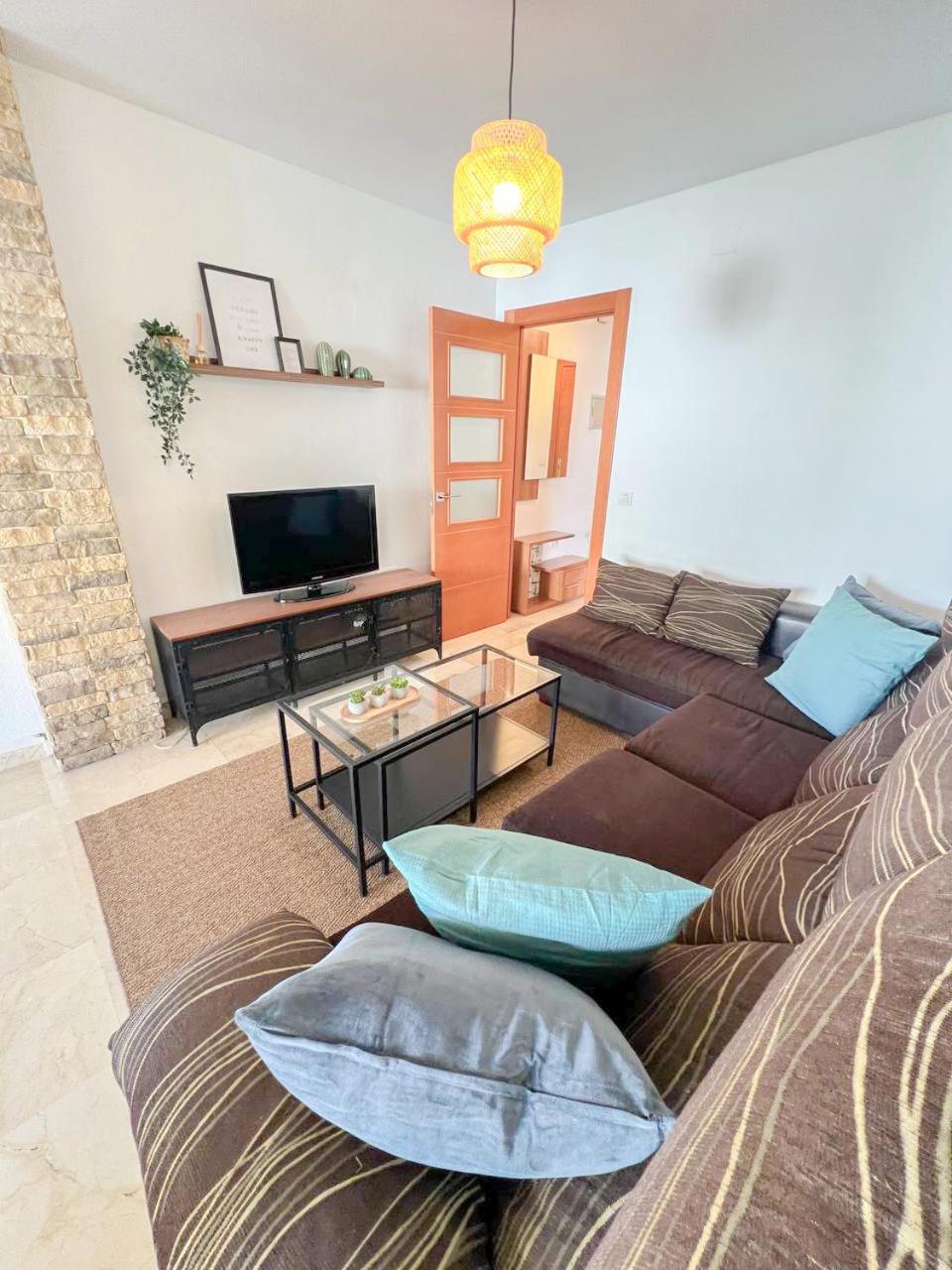 Large & Cozy Centrally Apartment Torremolinos Luaran gambar
